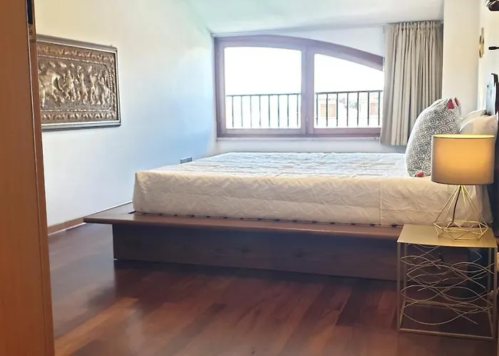 Charming & Parking By Anthea Homes *