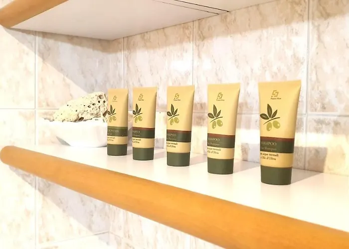 Charming & Parking By Anthea Homes