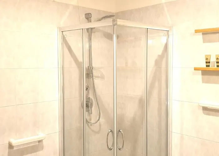 Apartman Charming & Parking By Anthea Homes *