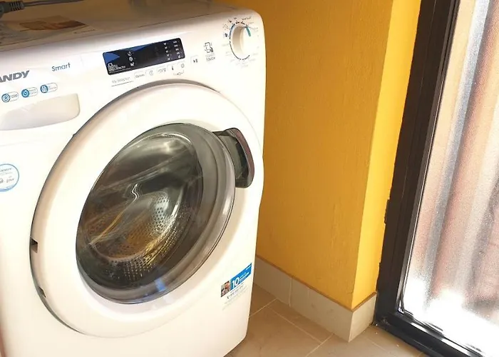 Charming & Parking By Anthea Homes *