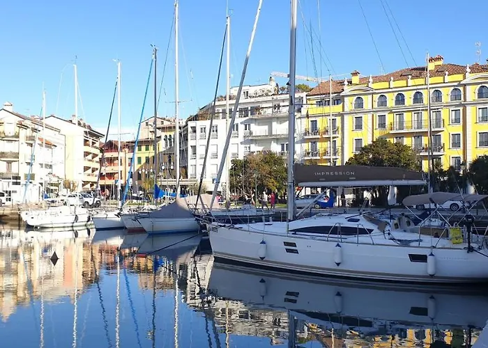 Charming & Parking By Anthea Homes Apartman *